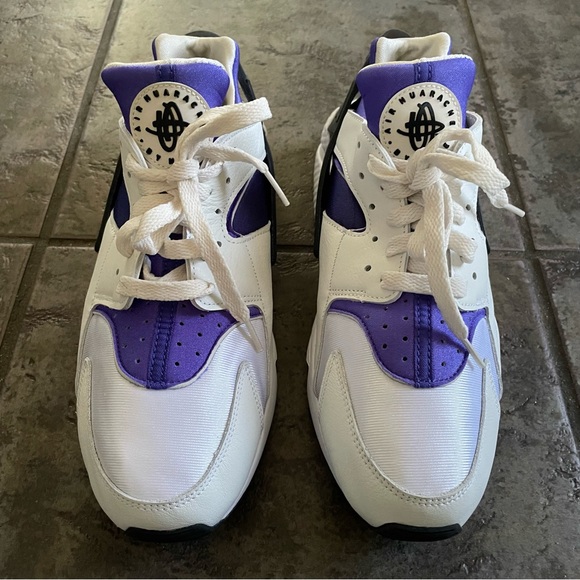 Nike Shoes - Nike Air Huarache Sneakers. US 12 . New . Stylish